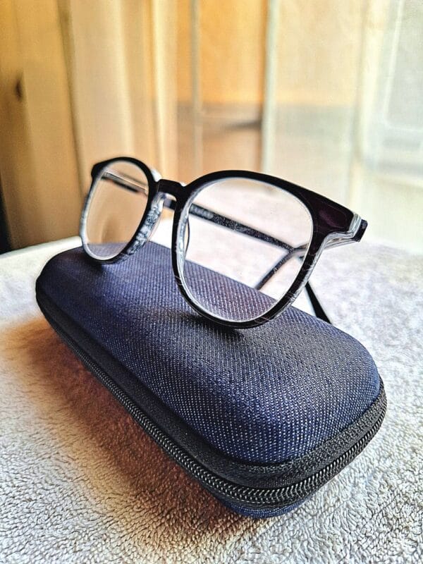Male Anti reflective UV ray protective readers