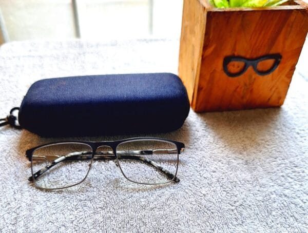 Male anti reflective UV ray protective readers