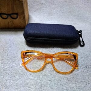 Female plastic readers