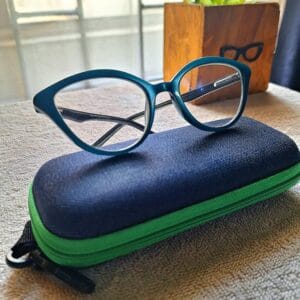 Female plastic readers