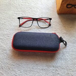 Unisex plastic readers