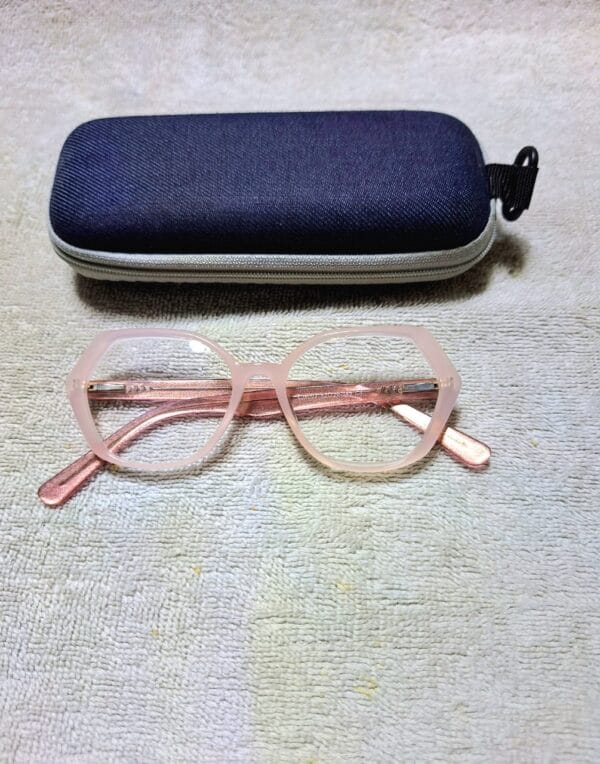 Female plastic readers