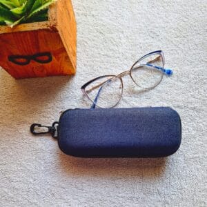 female metal frame readers