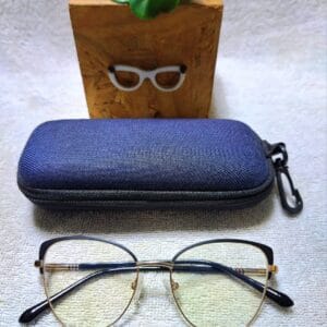 female metal frame readers