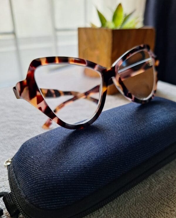 Female  Reading Glasses - Image 2