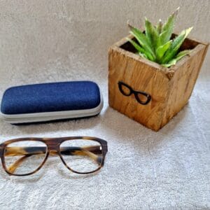 Anti reflective reading glasses