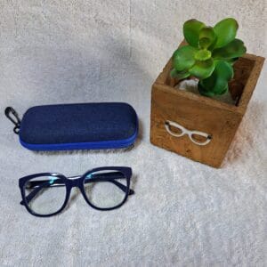 Anti reflective reading glasses