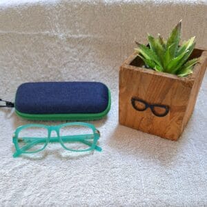 Anti reflective reading glasses