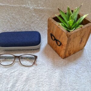 Anti reflective reading glasses
