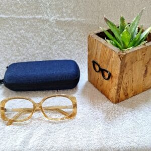 Anti reflective reading glasses
