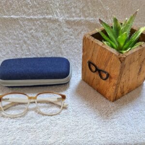 Anti reflective reading glasses