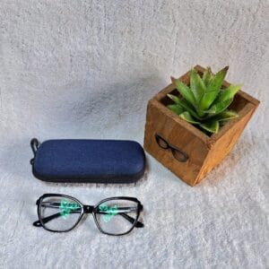 Anti reflective reading glasses