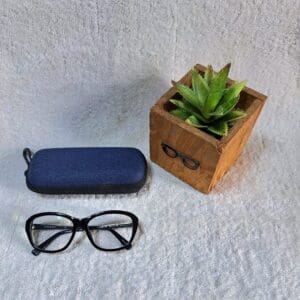 Anti reflective reading glasses