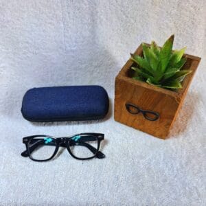 Anti reflective reading glasses