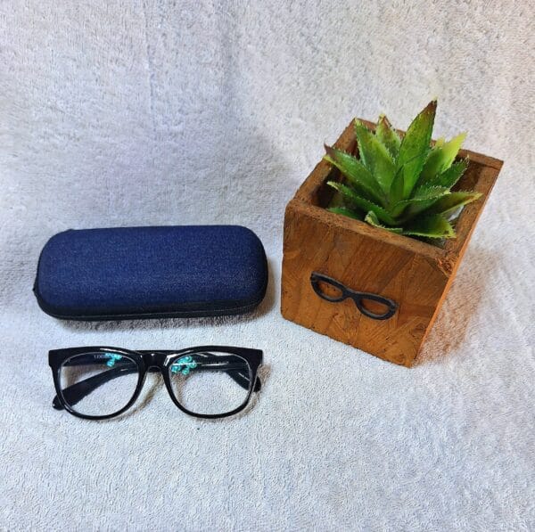 Anti reflective reading glasses