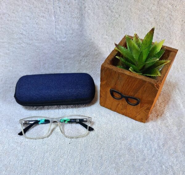 Anti reflective reading glasses