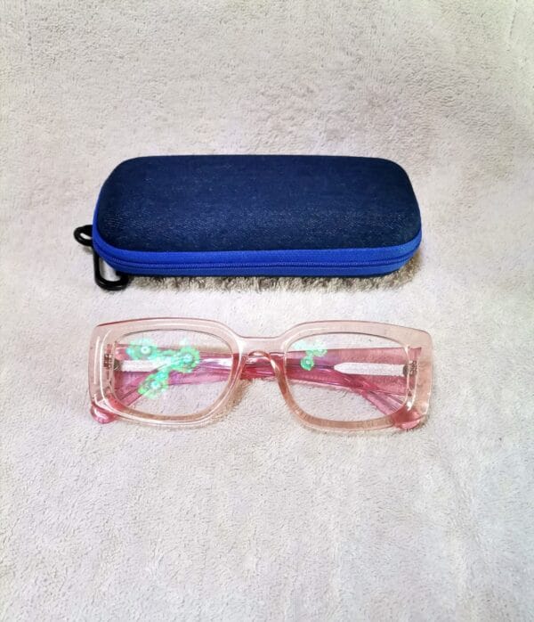 Anti reflective reading glasses