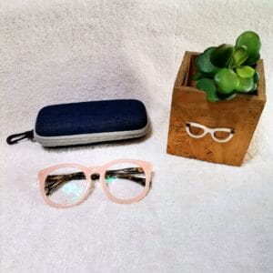 Anti reflective reading glasses