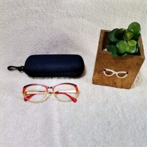 Anti reflective reading glasses