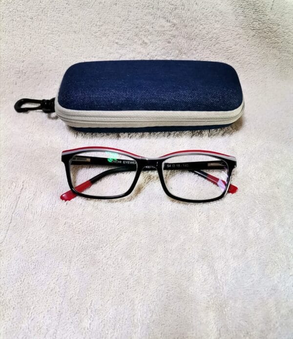 Anti reflective reading glasses