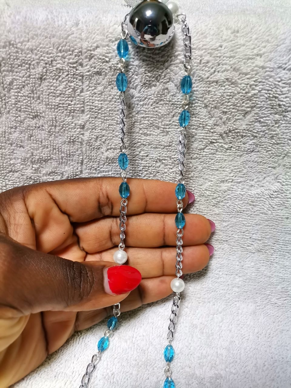 Non Tarnish Glasses Chain - Image 2