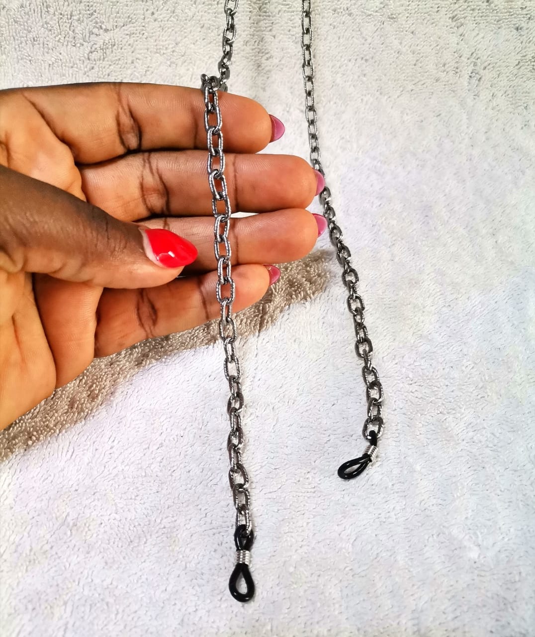 Non Tarnish Glasses Chain - Image 2