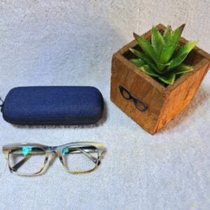 Anti reflective reading glasses