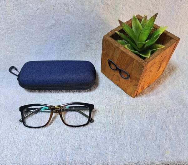 Anti reflective reading glasses