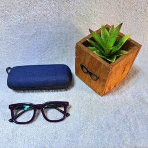 Anti reflective reading glasses