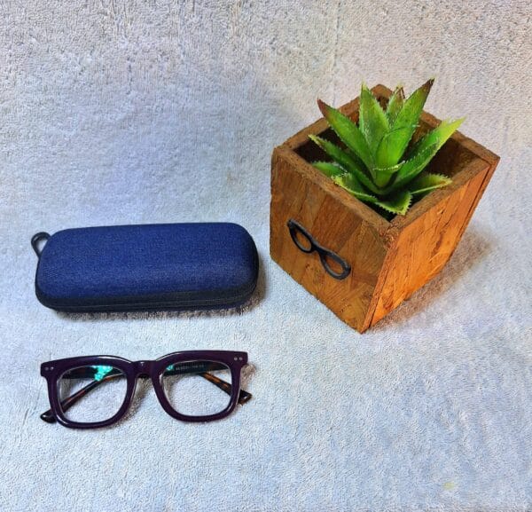 Anti reflective reading glasses