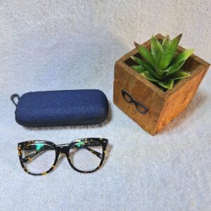 Anti reflective reading glasses