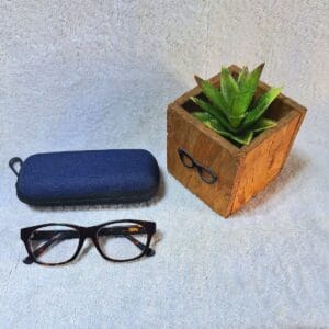 Anti reflective reading glasses