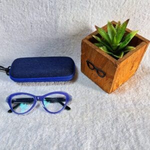 Anti reflective reading glasses