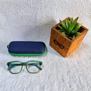 Anti reflective reading glasses